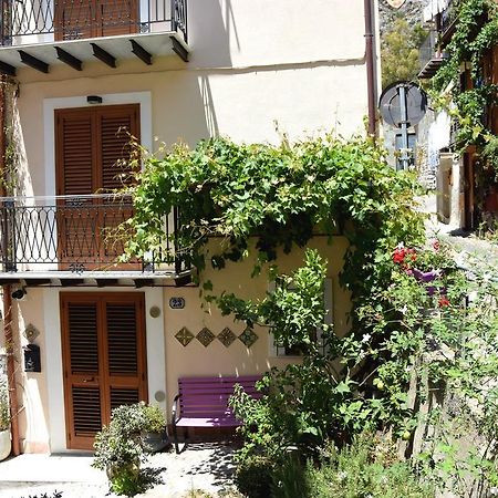 La Casa Del Geko Acomodação com café da manhã Cefalù Exterior foto