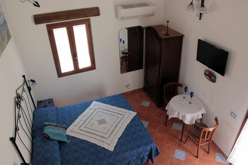 La Casa Del Geko Acomodação com café da manhã Cefalù Quarto foto